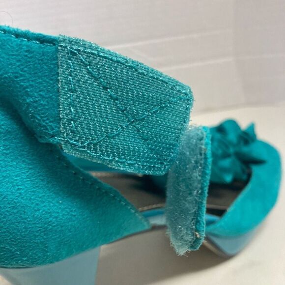 CATO Turquoise Ruffle Strap Hook & Loop Peep Toe Heels Size 7 - Picture 9 of 11